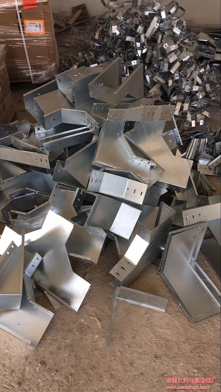 廣州富力金港城熱鍍鋅電纜橋架產品圖